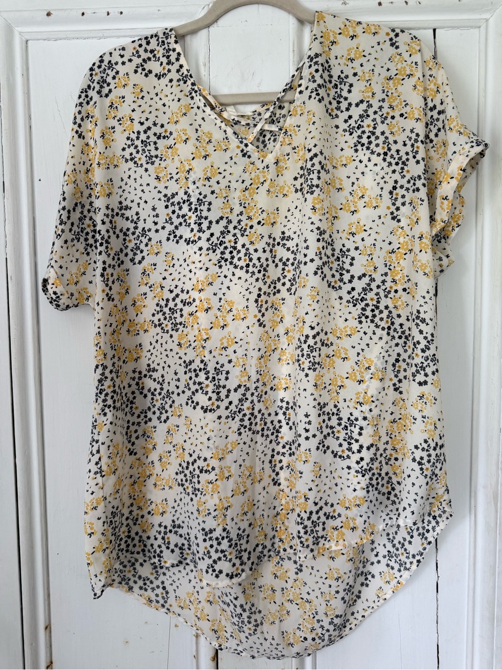 Maurices Cream Floral Lace-Up V-Neck Blouse with Yellow and Black Print